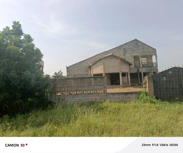 5bdrm House in Community 25, Tema Metropolitan for sale · Photo 5