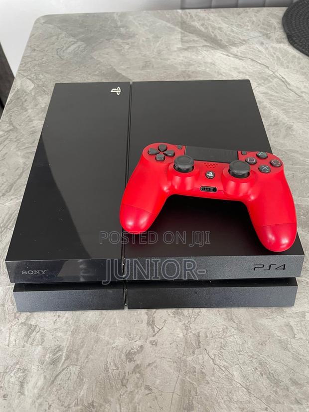 Ps4 Standard With LATEST FC27 and Other 10 Games Freee · Photo 1