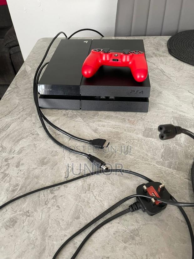 Ps4 Standard With LATEST FC27 and Other 10 Games Freee · Photo 2