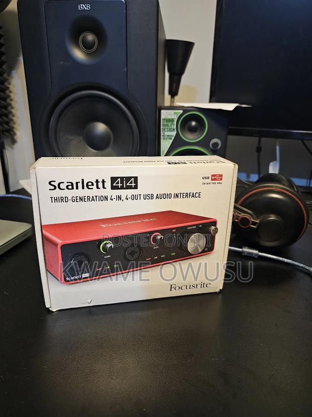 Focusrite Scarlett 4i4 3rd Gen. Soundcard · Photo 1