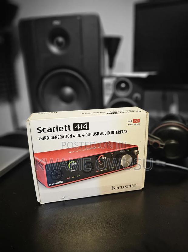 Focusrite Scarlett 4i4 3rd Gen. Soundcard · Photo 3