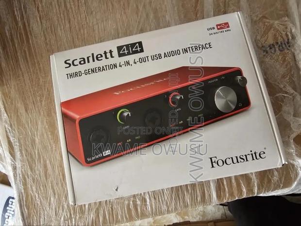 Focusrite Scarlett 4i4 3rd Gen. Soundcard · Photo 2
