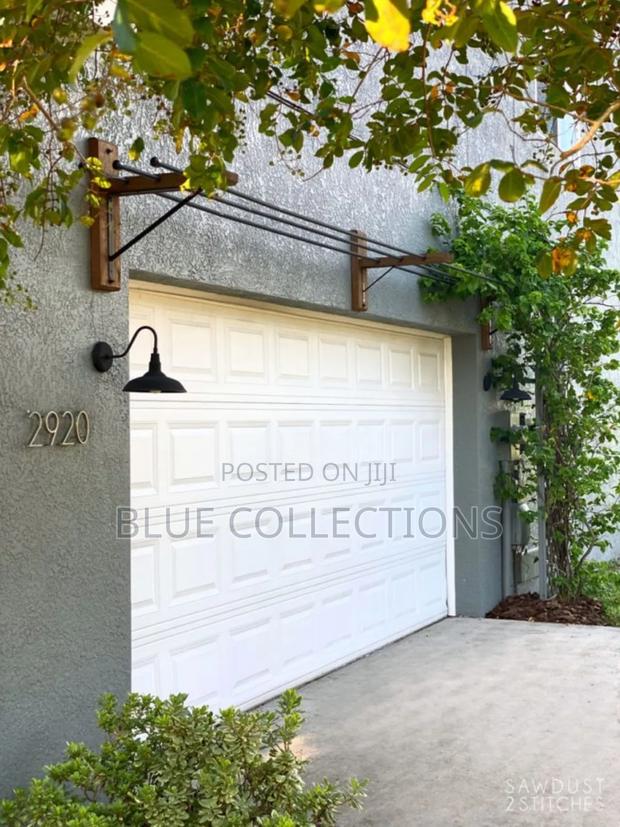 Garage Door · Photo 1