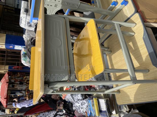 Metal Table N Chair · Photo 1