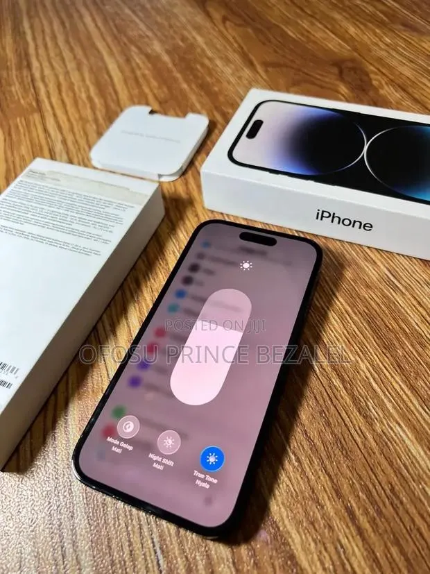 Apple iPhone 14 Pro Max 256 GB Purple · Photo 1