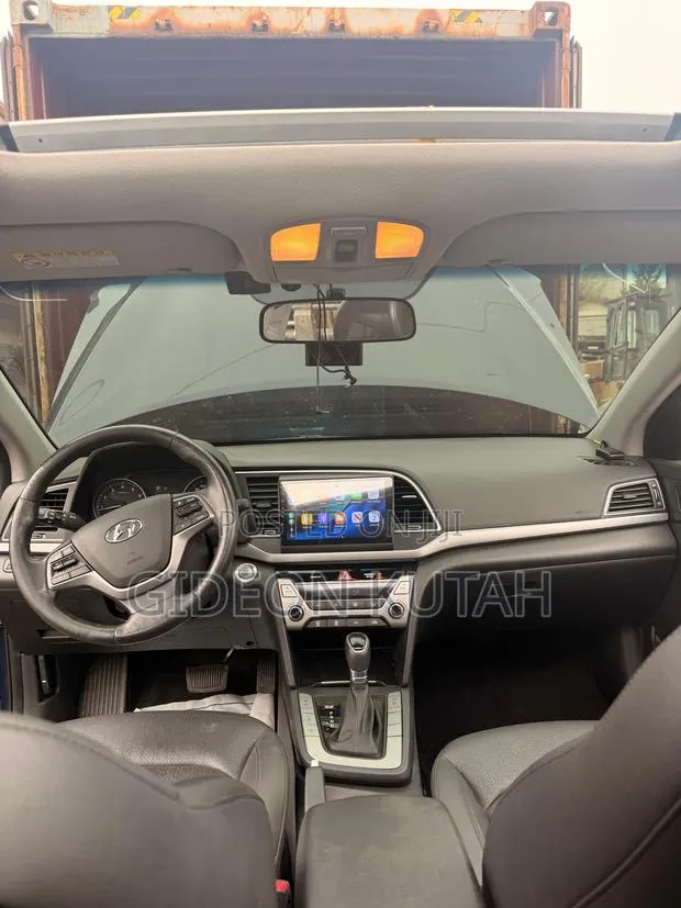 Hyundai Avante 2017 Blue · Photo 1