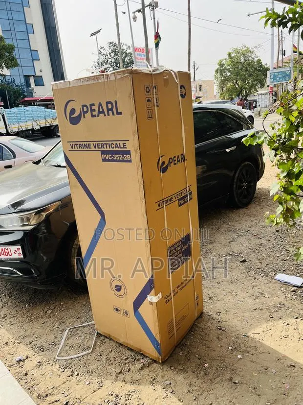 Choose Authentic Pearl PVC 352, 300l Beverage Cooler(White) · Photo 1