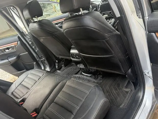 Honda CR-V 2022 Silver · Photo 4