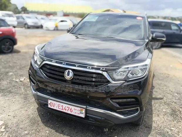 SsangYong Rexton 2018 Black · Photo 1