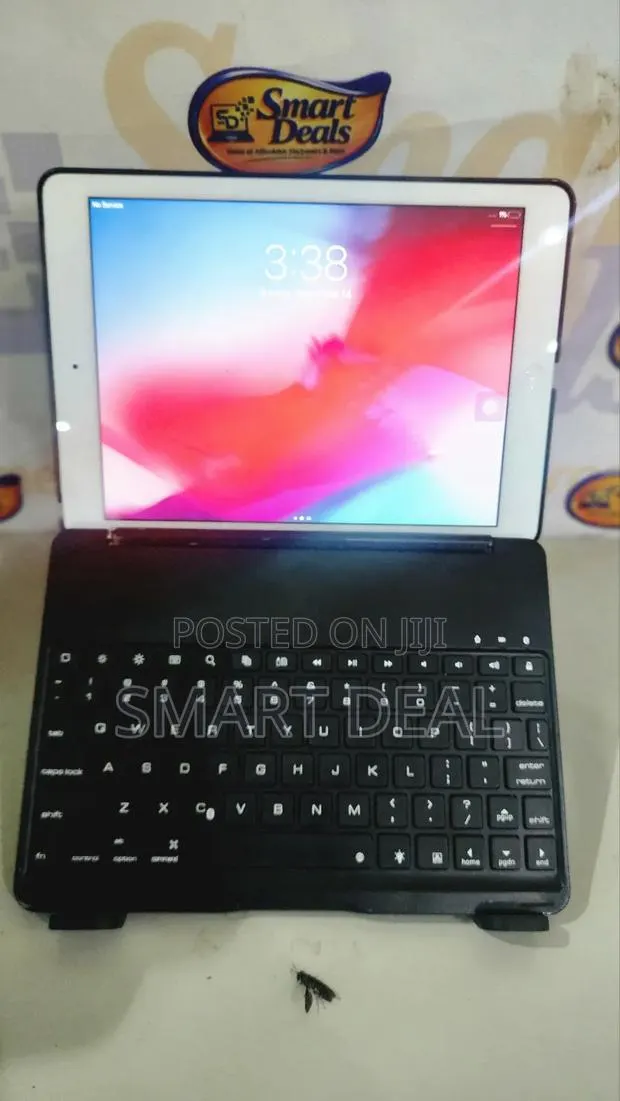 Apple iPad Air 32 GB Silver · Photo 1