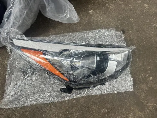 Hyundai Accent Headlight 2014,2015,2016,2017 · Photo 1
