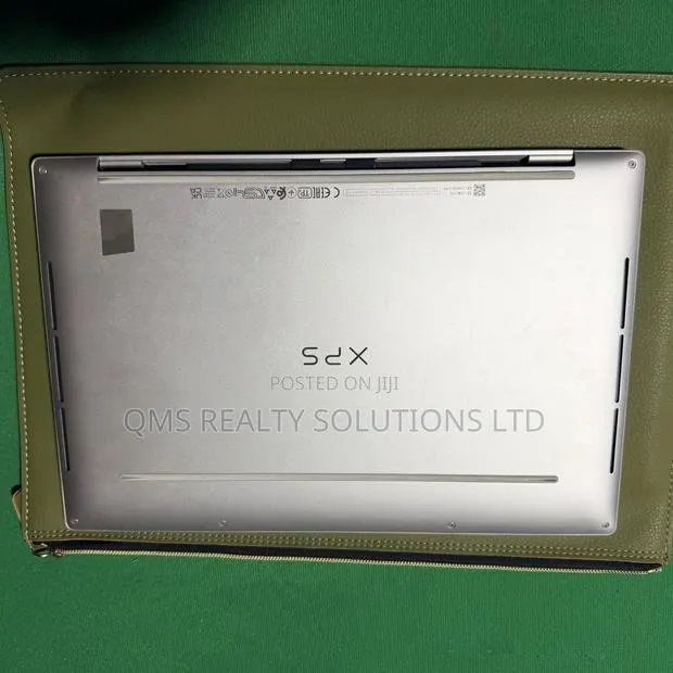 Laptop Dell XPS 13 32GB Intel Core i7 SSD 512GB · Photo 1