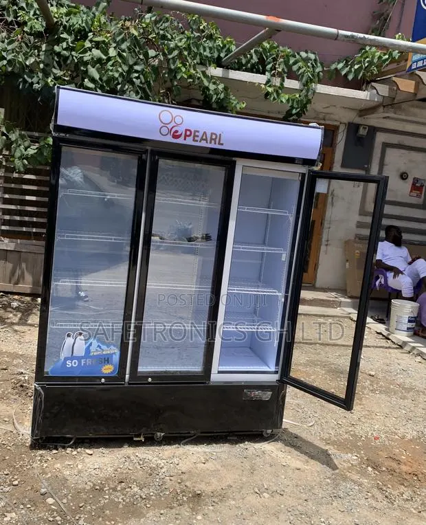 Newly Virtual 3 Doors Pearl PVC-150 950 Liters Display · Photo 1
