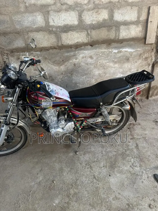 Royal Motorcycle 2026 Purple · Photo 1