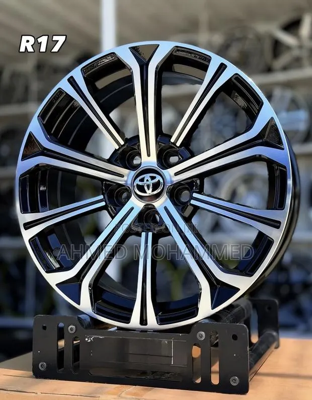 Toyota Corolla Rim 17-Inch · Photo 1