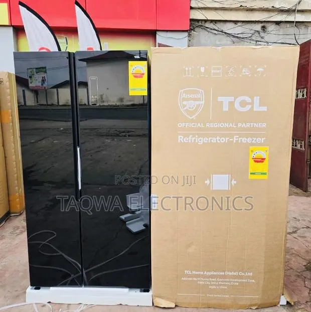 TCL Premium Black 532 L Refrigerator · Photo 1