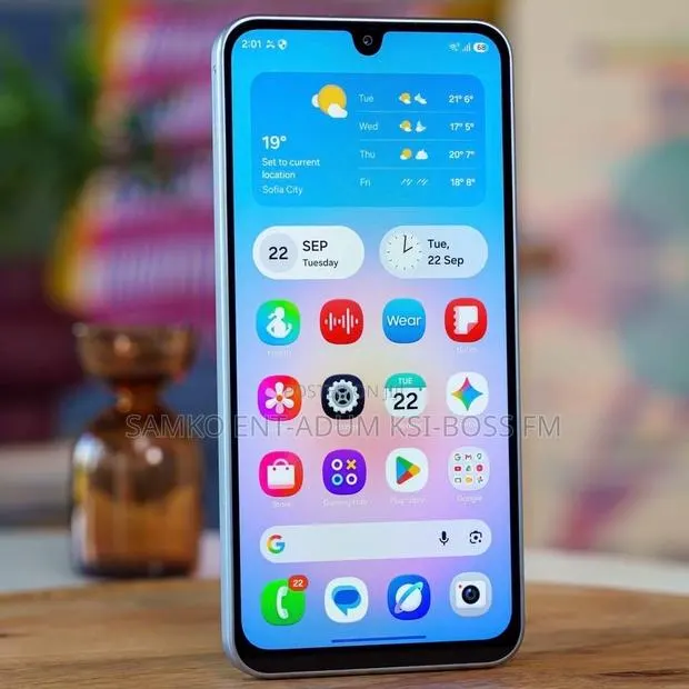 New Samsung Galaxy A18 128 GB Silver · Photo 1