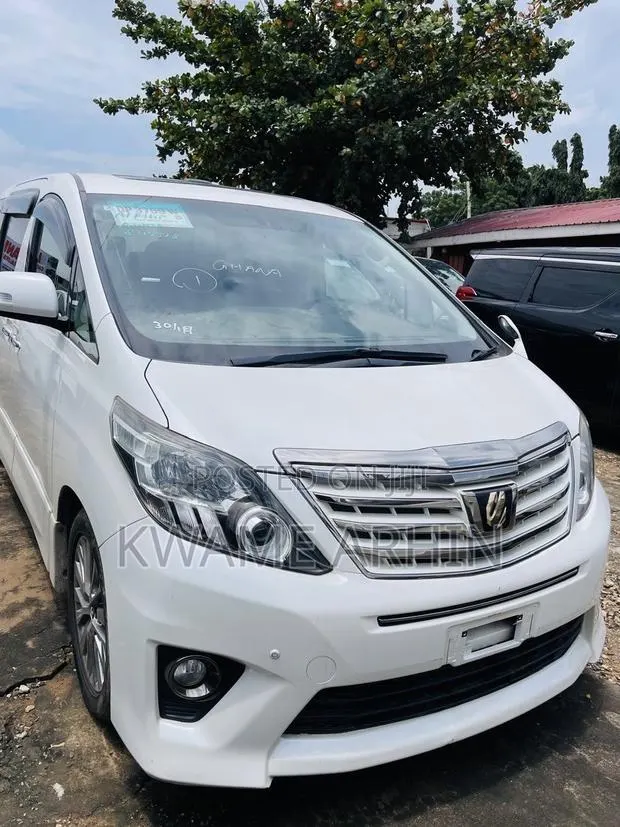 Toyota Alphard 2.4 Petrol FWD 2014 White · Photo 1