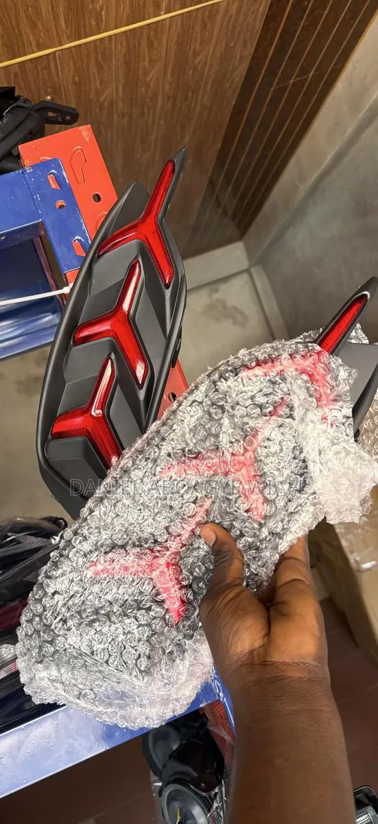 Honda Civic 2016-2022 Arroe Reflector · Photo 1