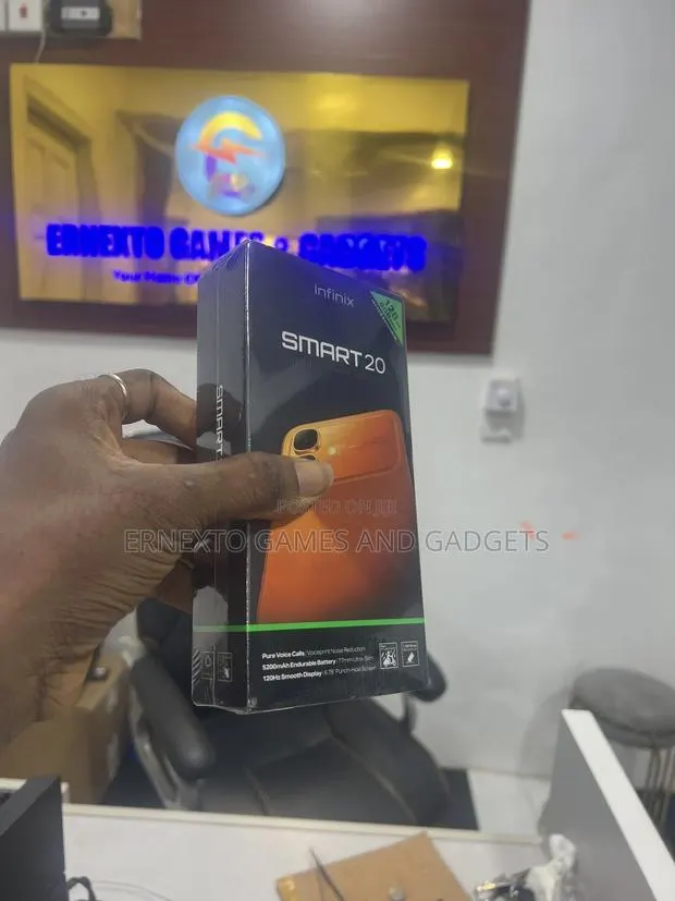 New Infinix Smart 20 128 GB Blue · Photo 1