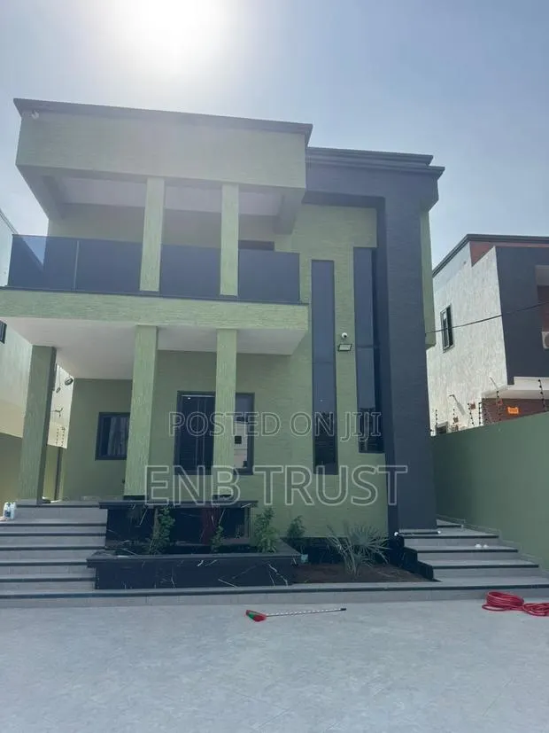 4bdrm Duplex in Tantra Hills, Unity Closed for sale · Photo 1
