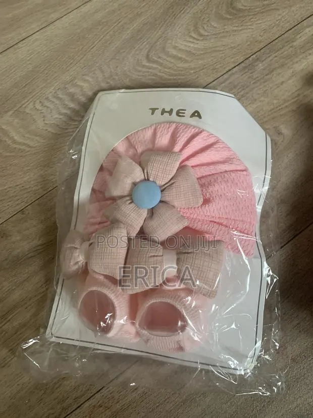Baby Cap Socks · Photo 1