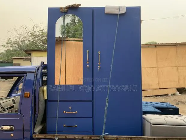 Blue Wardrobe · Photo 1