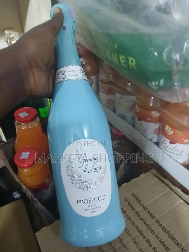Prosecco Italian Sparkling Wine 750ml · Photo 1
