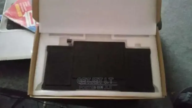 All Batteries For Macbook Pro And Air For Delivery · Photo 1