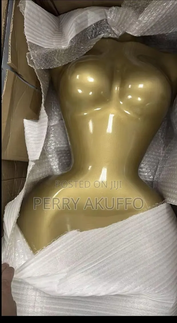 Premium Female BBL Mannequin · Photo 1