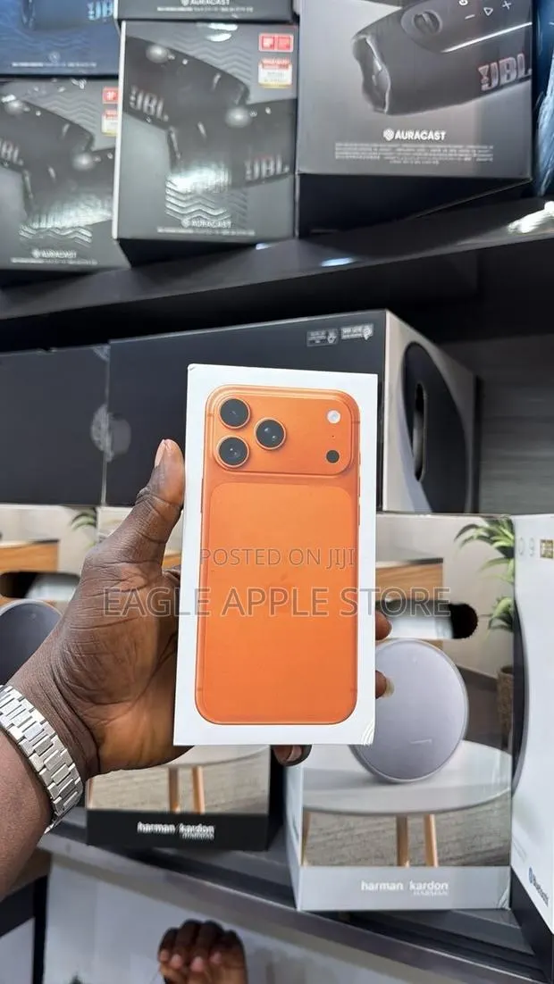 New Apple iPhone 17 Pro Max 512 GB Orange · Photo 1