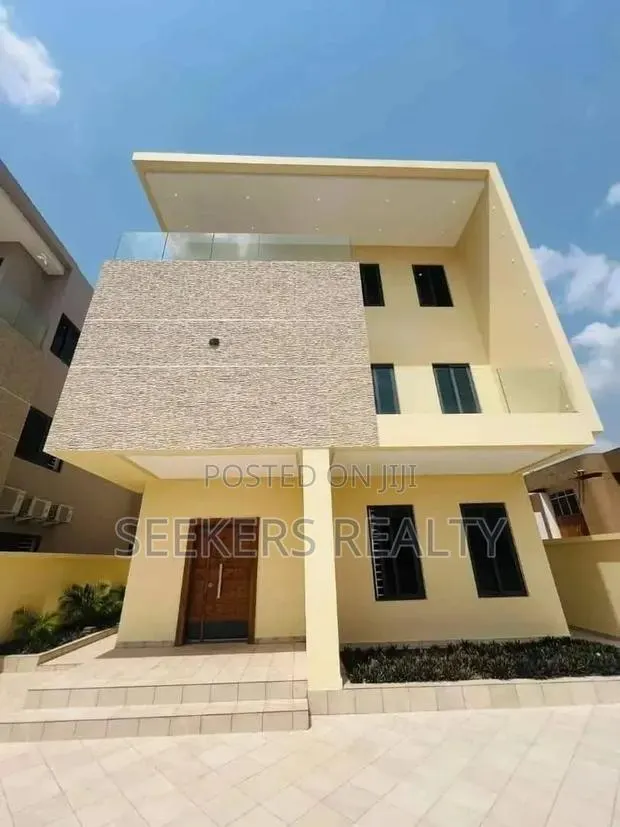 6bdrm House in Seekers Realty, East Legon for sale · Photo 1