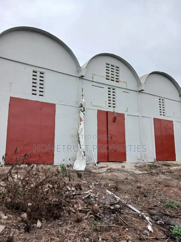 Warehouse for Rent at Weija Broadcasting · Photo 1