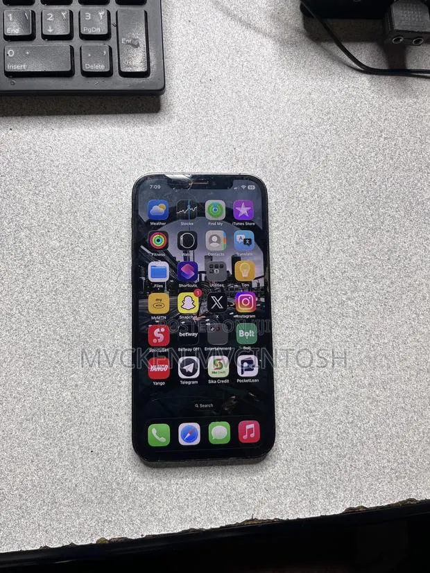 Apple iPhone 12 Pro 256 GB Black · Photo 1