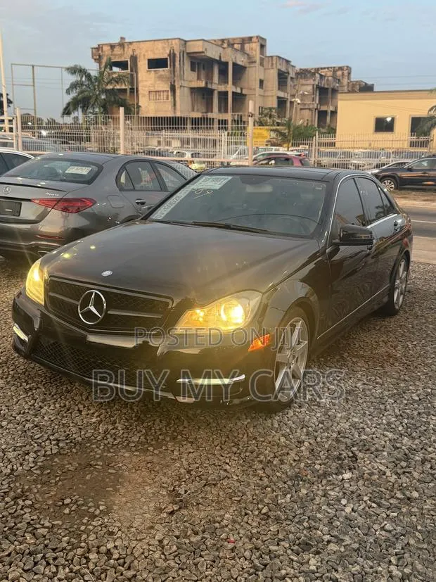 Mercedes-Benz C300 Sport 4Matic Sedan AWD (3.5L 6cyl 7A) 2014 Black · Photo 1