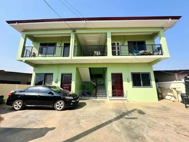 8bdrm Apartment in Ashaiman Municipal for sale · Photo 1