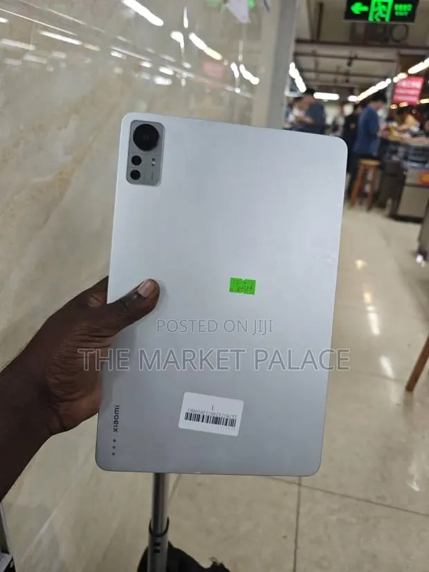 New Xiaomi Pad 5 Pro 12.4 256 GB Silver · Photo 1