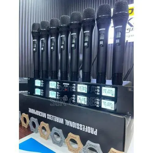 Shure 8 in 1 Cordless Microphone · Photo 1
