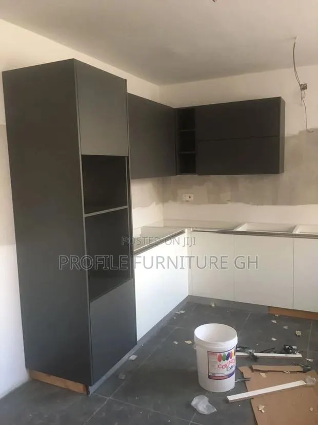 MDF Plywood Well Made Kitchen for Executive Use · Photo 1