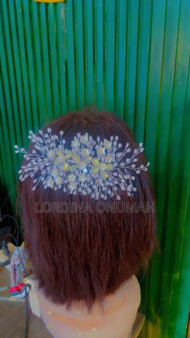 Wedding Crown And Tiara · Photo 8
