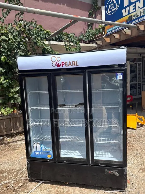 Spacious Pearl 950l Beverage Display Fridge · Photo 1
