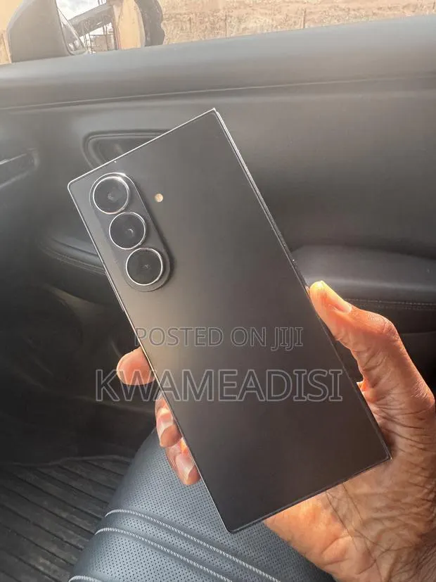 Samsung Galaxy Z Fold7 256 GB Black · Photo 1