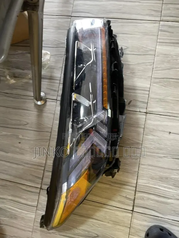 Toyota Highlander 2014-2019 Headlight LED · Photo 1