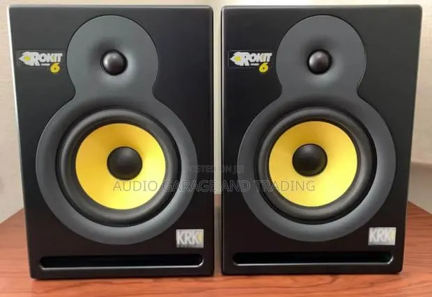 Studio Monitor · Photo 1