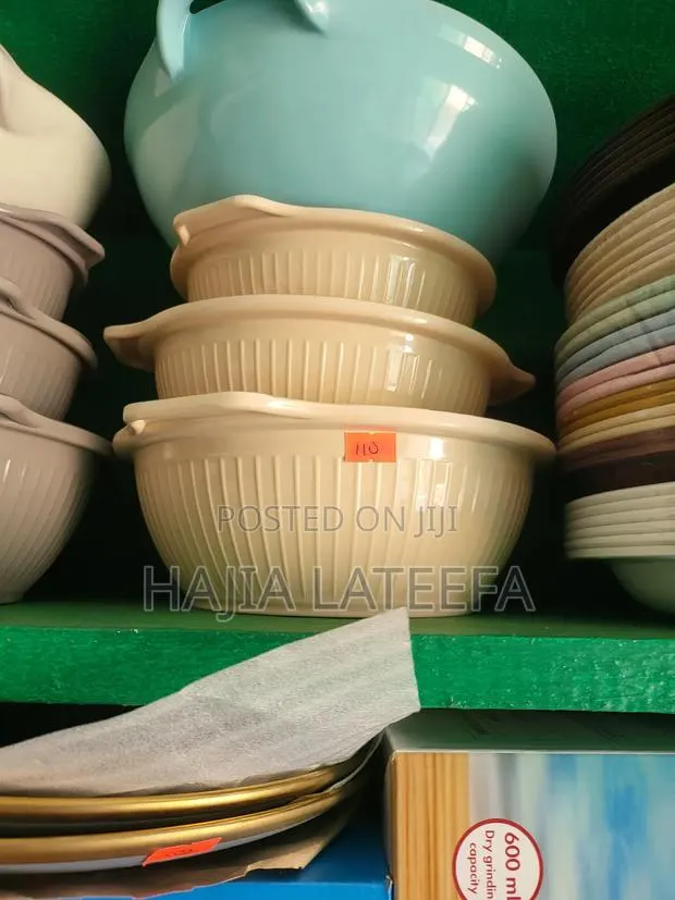 Beautiful Sets Of Covered Bowl · Photo 1