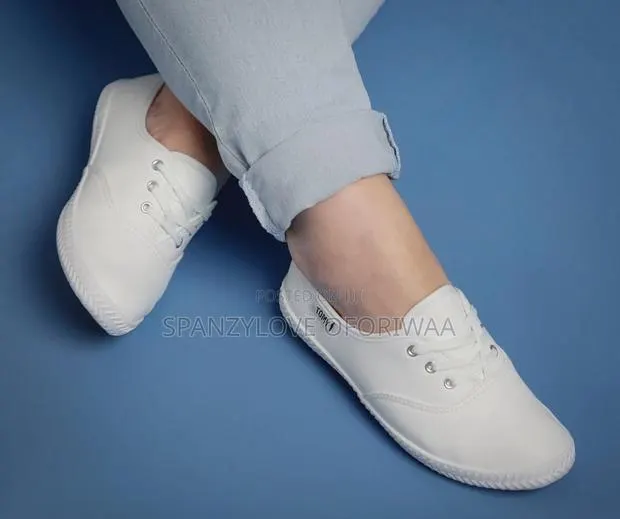 Canvas Shoe · Photo 1