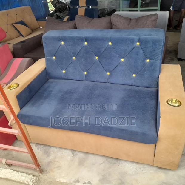 Luxury Stuffing Chair · Photo 3