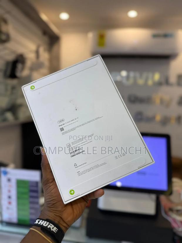 New Apple iPad Air 11 (2024) 128 GB Gray · Photo 3
