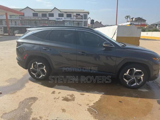 Hyundai Tucson Limited 2023 Gray · Photo 5