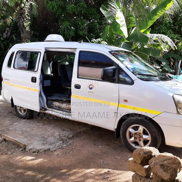 Hyundai Starex 2007 White · Photo 3